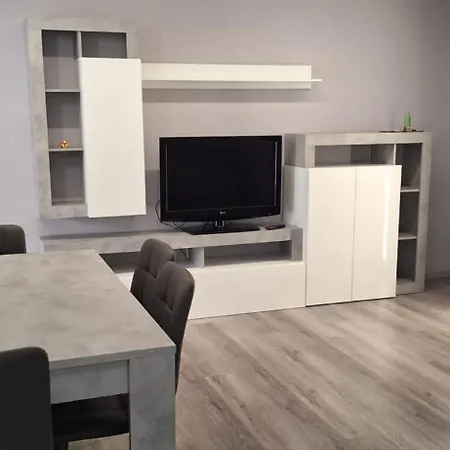 Апартаменты Soleggiato E Accogliente Casa Maria *